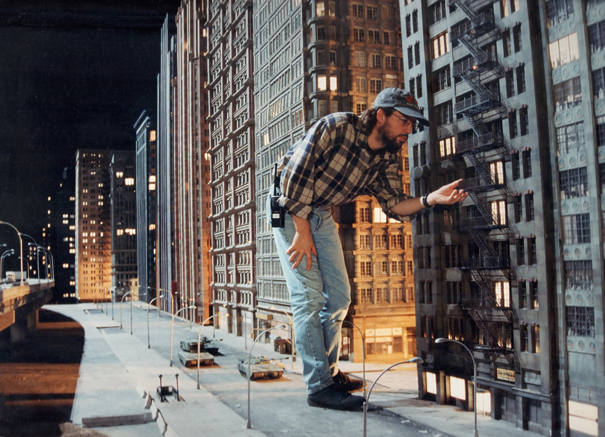 VFX Supervisor Volker Engel in NY miniature